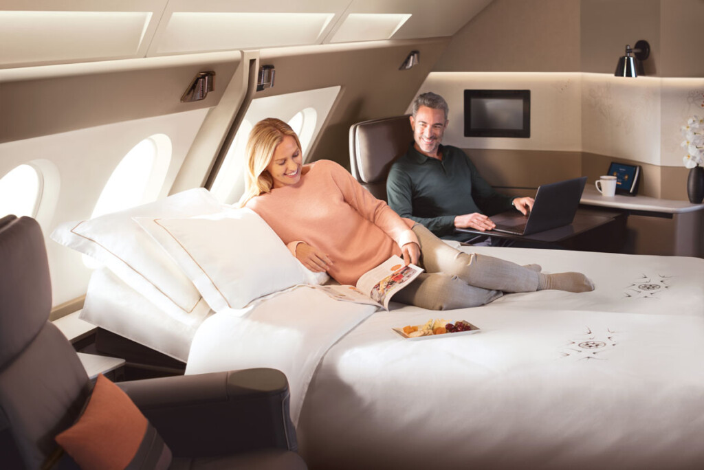 Singapore Airlines A380 Aircraft Returns to New York New York Airport Suites 03 Metropolitan Airport News