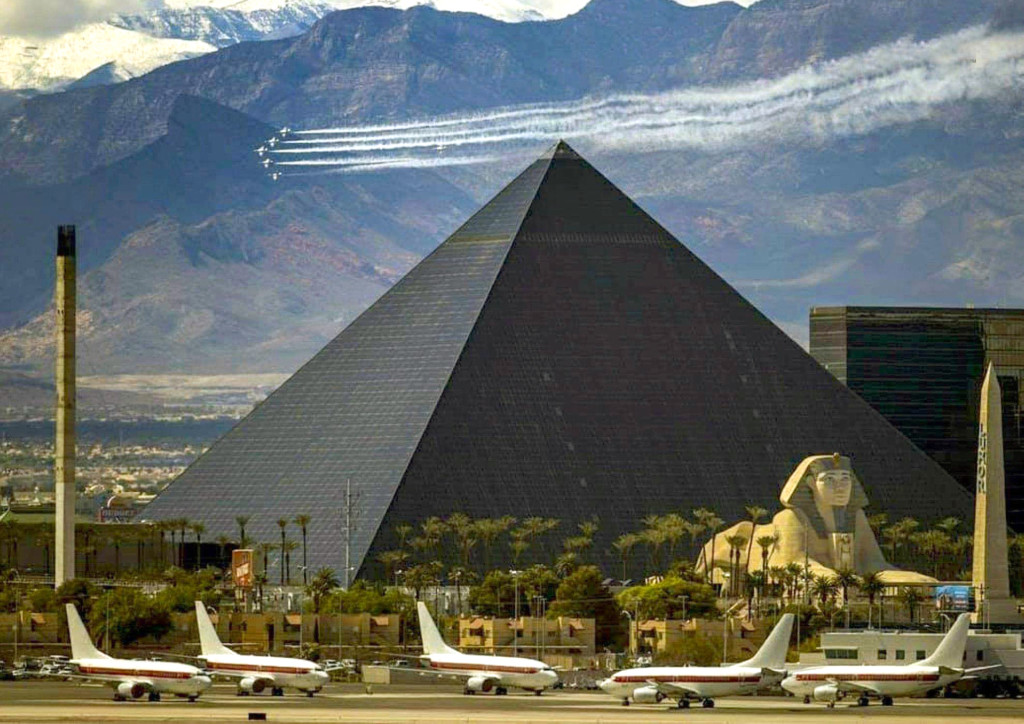 Thunderbirds Over Luxor Hotel Las Vegas Metropolitan Airport News