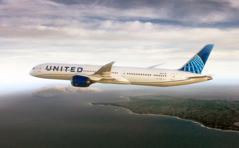 United Airlines Unveils Historic Order to Purchase Up To 200 New Boeing Widebody Planes United Airlines Boeing Metropolitan Airport News