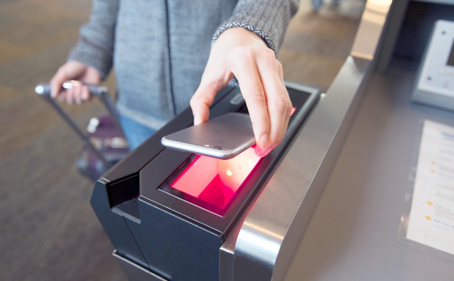 United Airlines Becomes First U.S. Carrier to Offer Boarding Passes for Partner Airlines Via Mobile App United Airlines Mobile Boarding Metropolitan Airport News