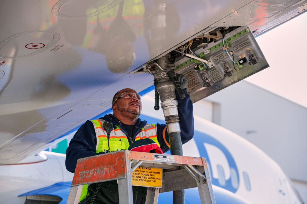 United SAF First Flight Fueling Metropolitan Airport News