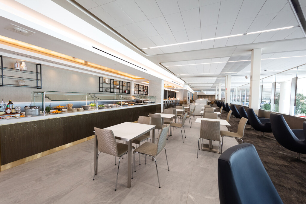 United Is First Legacy Carrier With Full Operations from the New LaGuardia Airport New York Airport United at New LaGuardia Airport 3 Metropolitan Airport News