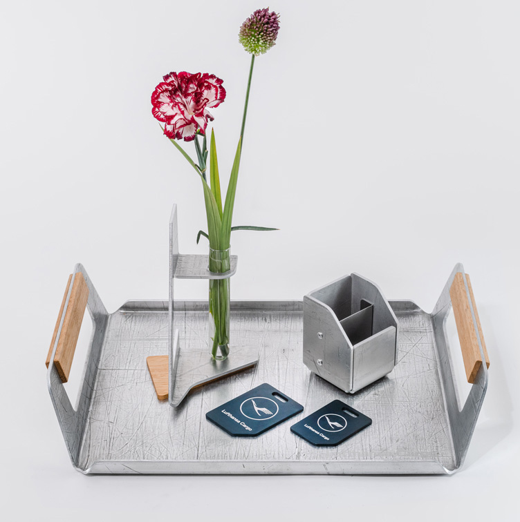 Lufthansa Cargo and IRED Receive German Design Award for Upcycling Collection New York Airport Lufthansa Cargo and IRED receive German Design Award for Upcycling Collection