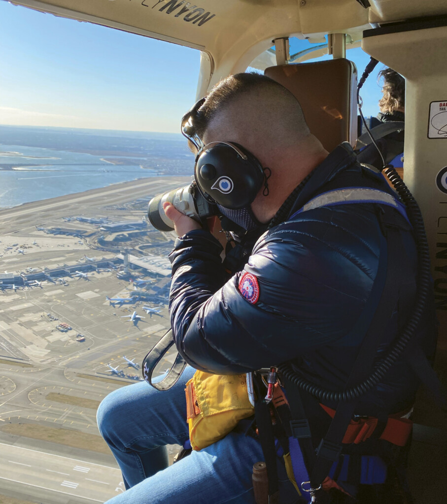 Looking Up! A Passion for Plane Spotting New York Airport Vincenzo Pace