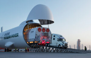 WindRunner-Unloading-Satellite New York Airport WindRunner-Unloading-Satellite
