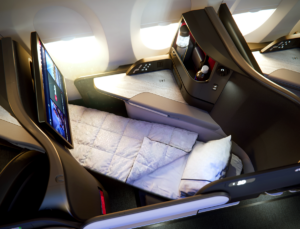 a350-1000-delta-one-suite-seat-in-flatbed-mode-with-bedding New York Airport a350 1000 delta one suite seat in flatbed mode with bedding 1 Metropolitan Airport News