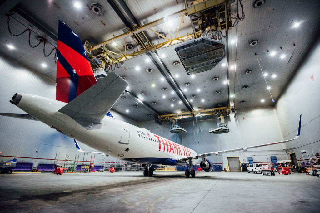Following $1.6B Profit Sharing Payout Delta Unveils Livery Featuring All 90,000 Employee Names New York Airport Delta Thank You Plane