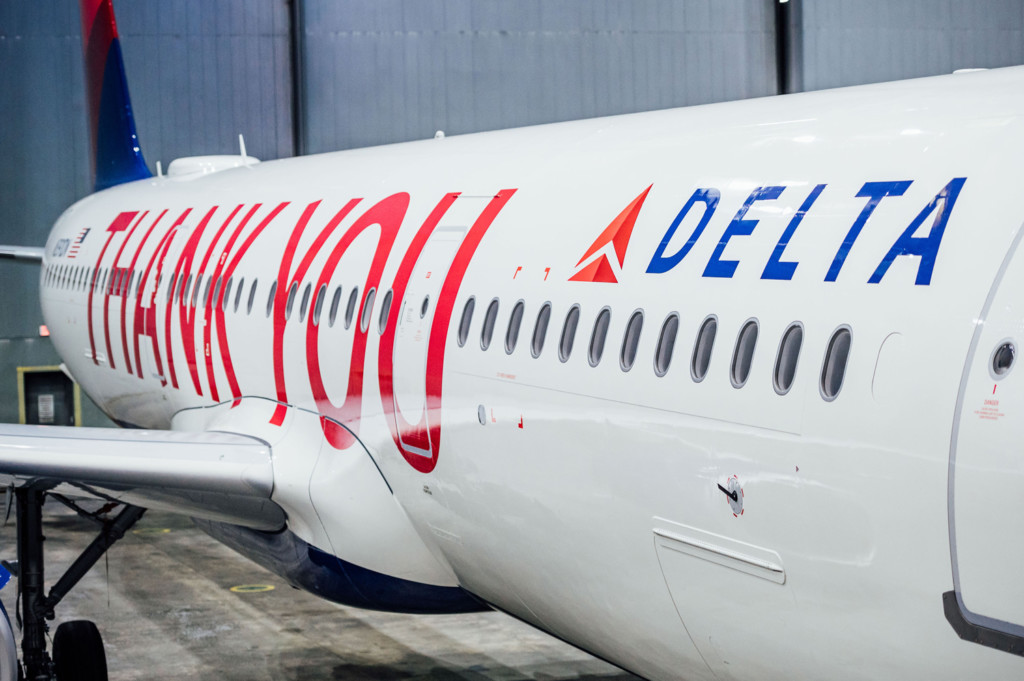 Following $1.6B Profit Sharing Payout Delta Unveils Livery Featuring All 90,000 Employee Names New York Airport Delta Thank You Plane