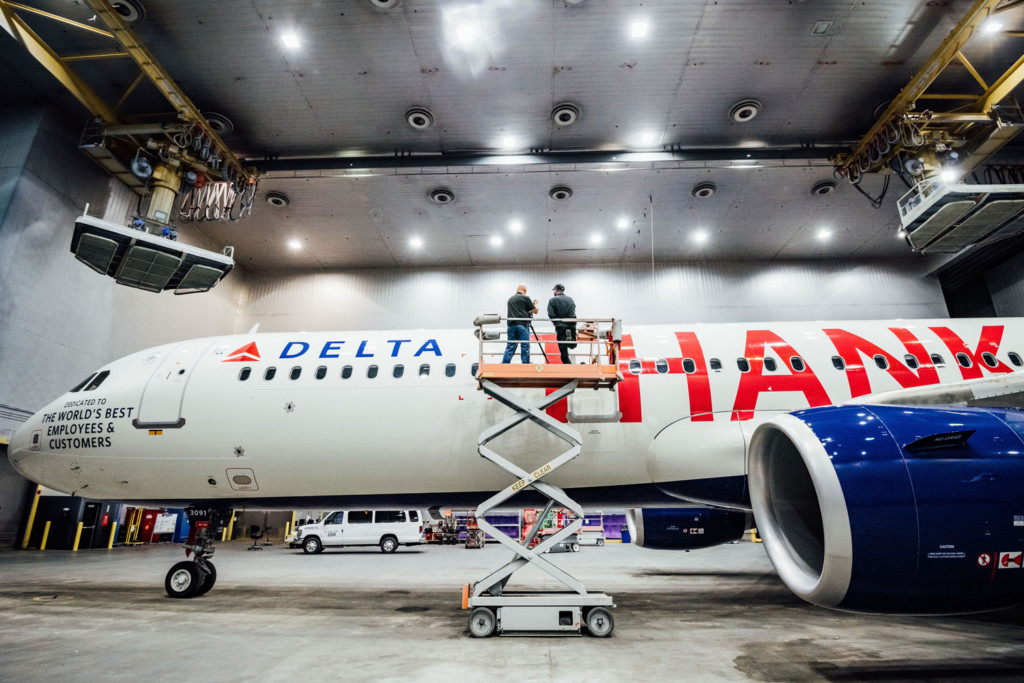 Following $1.6B Profit Sharing Payout Delta Unveils Livery Featuring All 90,000 Employee Names New York Airport Delta Thank You Plane