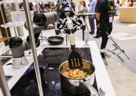 dnata Introduces Cooking Robot at WTCE dnata introduces ground-breaking cooking robot at World Travel Catering & Onboard Services Expo (WTCE)