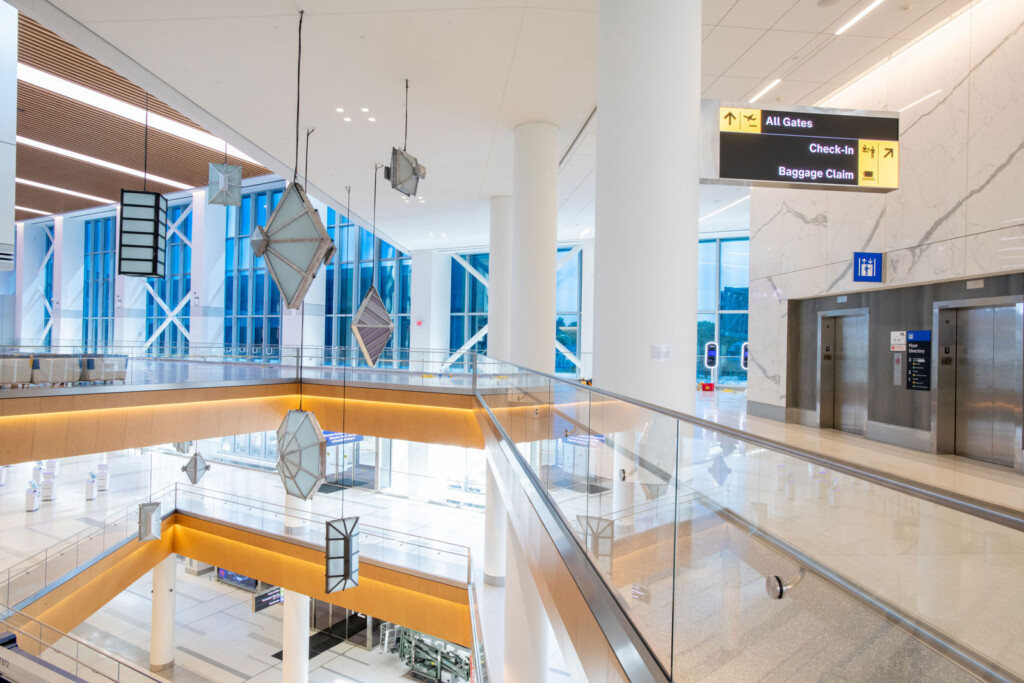 lga terminal c 04 Metropolitan Airport News