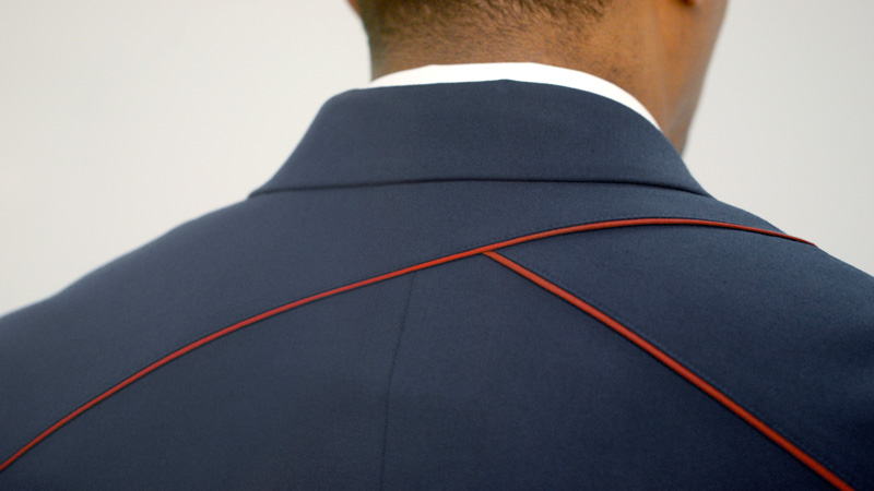 Delta Employees Preview New Uniform Prototypes New York Airport uniformdetail 2 Metropolitan Airport News